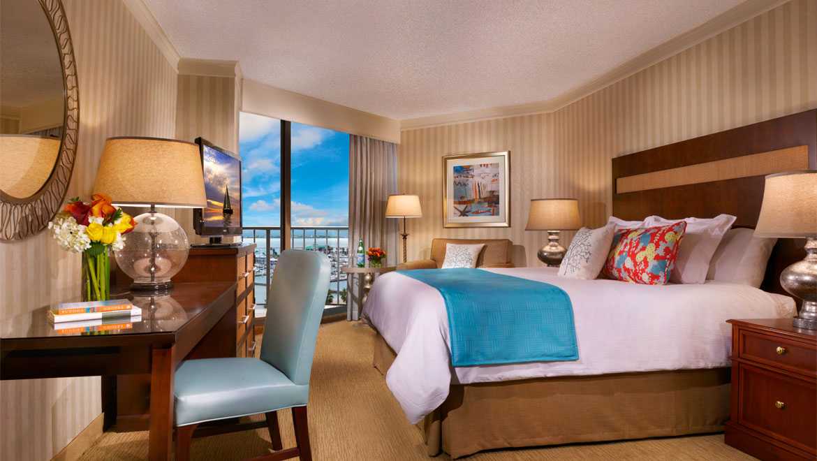 Omni Corpus Christi Hotel Room